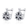 Elegantes brincos de prata - com flor de cristal branco/preto