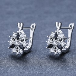 Elegantes brincos de prata - com flor de cristal branco/preto