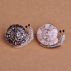 Broche de caracol de cristal