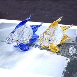 Estatueta de peixinho dourado de cristal colorido