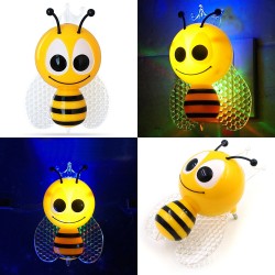 Luz noturna LED - tomada de parede - com sensor - abelha de desenho animado