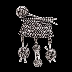 Weaving ball / yarn - vintage broochBrooches
