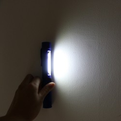 LED de COB Mini caneta multifunções Lâmpada de tocha de mão com ímã