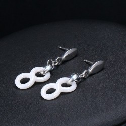 Brincos de gota geométrica de infinito cerâmico branco