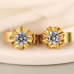 Brincos dourados com zircônia