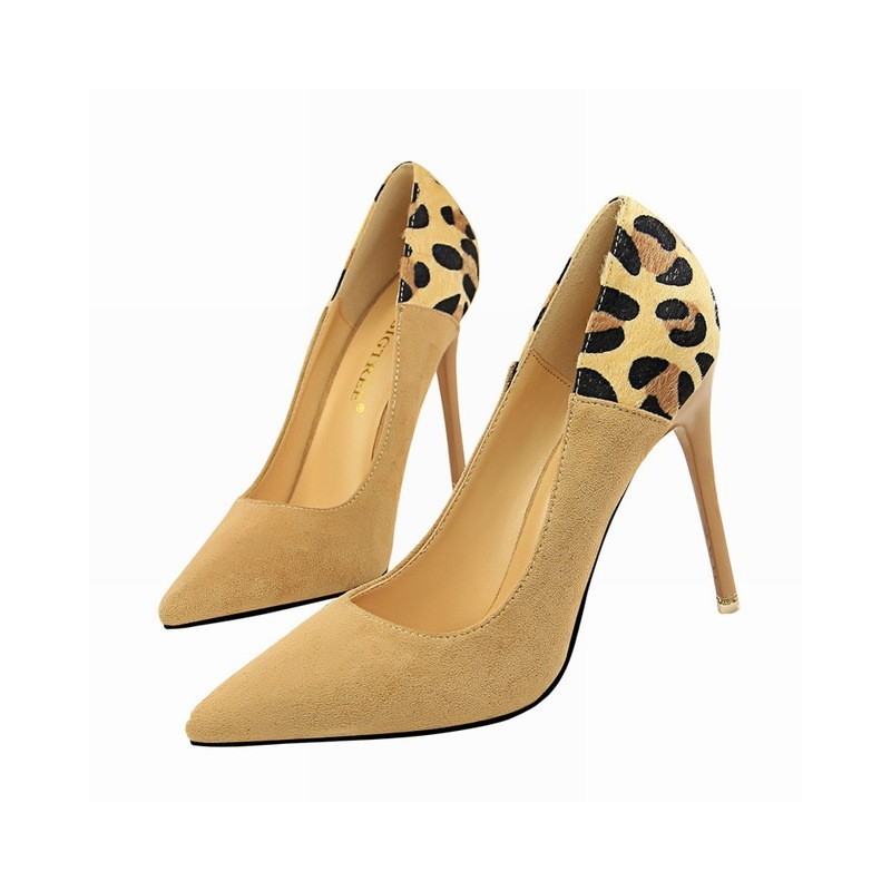 Suede high heel pumpsHigh heels