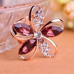 broche de flor de cristal