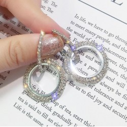 Elegant crystal earringsEarrings
