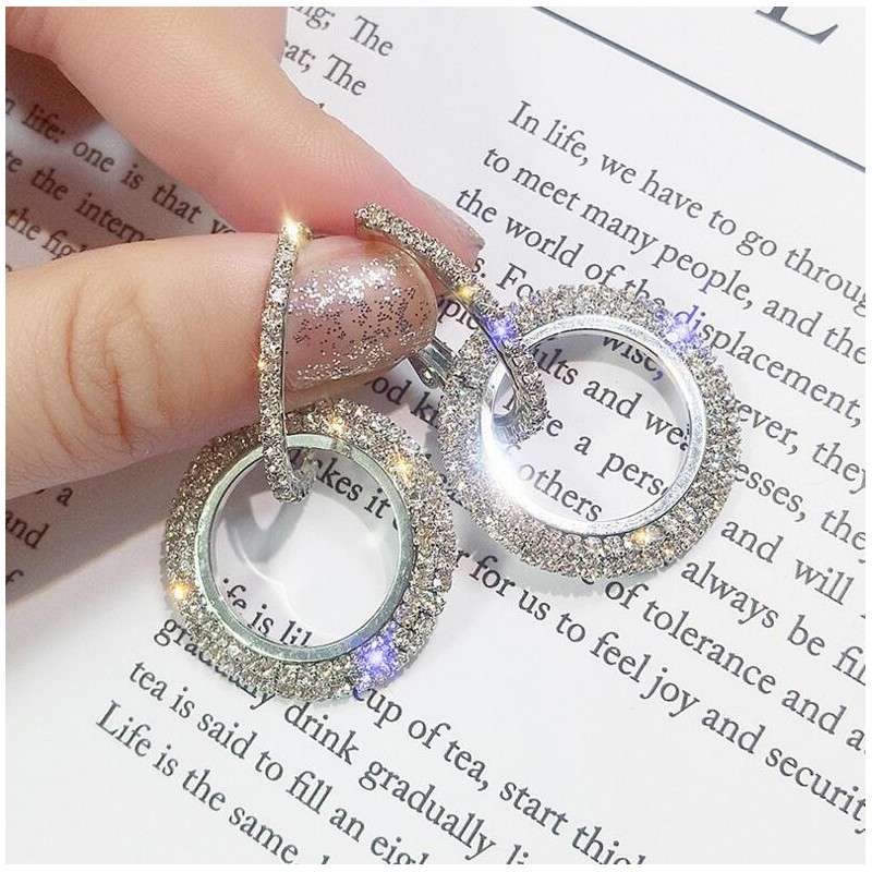 Elegant crystal earringsEarrings