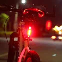 Luz traseira do aviso da segurança da bicicleta recarregável USB