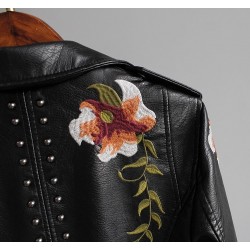 Punk style - bordado floral - jaqueta de couro