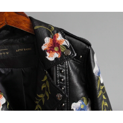 Punk style - bordado floral - jaqueta de couro
