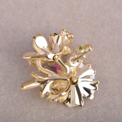 Small chrysanthemum stud earringsEarrings