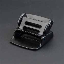 Adjustable nylon belt with automatic buckleBelts