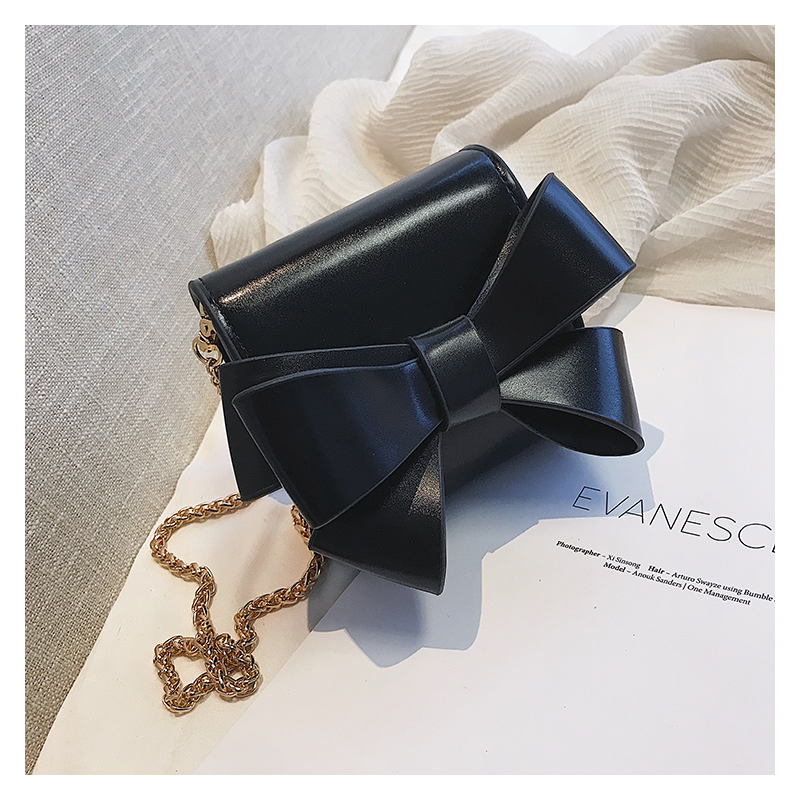 Small elegant bag with bow & chainBags