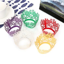 Capas de Natal para muffins e cupcakes - wrappers de papel 12 peças