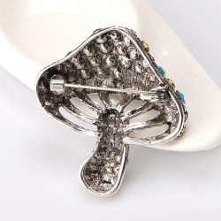 Cogumelo com cristais coloridos - broche