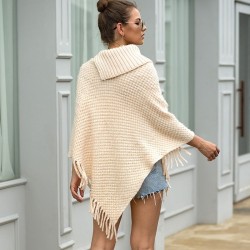 Reboque de malha com borlas - poncho com botões - xale