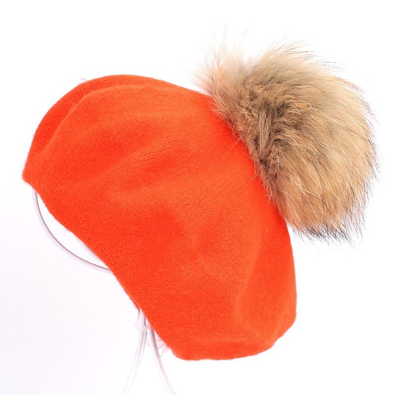Elegante beret com pele pom-pom