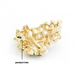 uvas de cristal com pérolas - um broche elegante