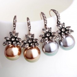 Vintage luxury earrings with crystal flower & pearlEarrings