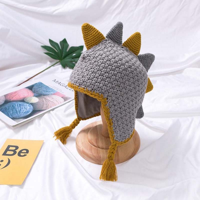 Dinossauro pequeno - chapéu de inverno artesanal para crianças
